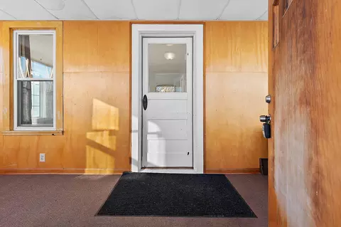 Entry Way - 425 E Summer St, Appleton, WI 54911 photo 1 of 6