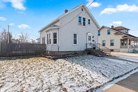 205 Division St, Neenah, WI 54956