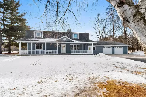Exterior - 1007 Schabow St, Gresham, WI 54128 photo 5 of 14