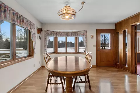 Dining - 1007 Schabow St, Gresham, WI 54128 photo 2 of 3