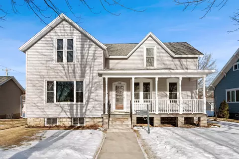 1528 Carney Blvd, Marinette, WI 54143