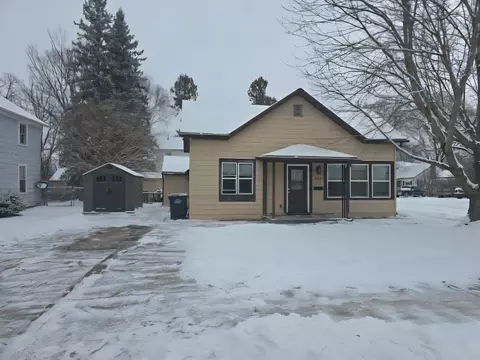 231 E Center St, Shawano, WI 54166