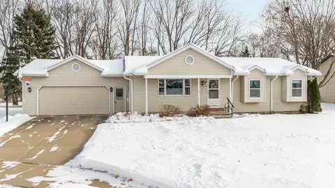 1112 Oriole Dr, Kaukauna, WI 54130