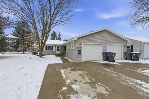831 S Commercial St, Neenah, WI 54956