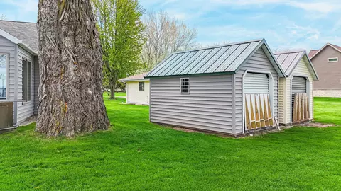Exterior - 9302 Blanco Rd, Winneconne, WI 54986 photo 13 of 14