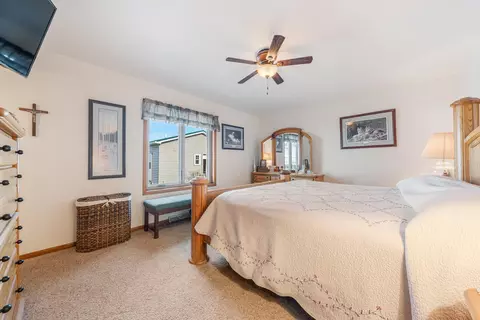 Bedroom - 9302 Blanco Rd, Winneconne, WI 54986 photo 3 of 6