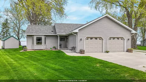 9302 Blanco Rd, Winneconne, WI 54986