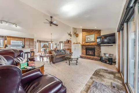 Living - 9302 Blanco Rd, Winneconne, WI 54986 photo 2 of 3