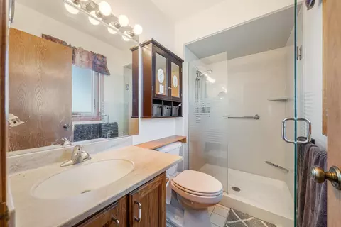 Bath - 9302 Blanco Rd, Winneconne, WI 54986 photo 1 of 3