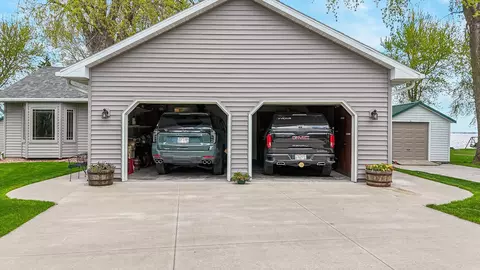 Exterior - 9302 Blanco Rd, Winneconne, WI 54986 photo 12 of 14