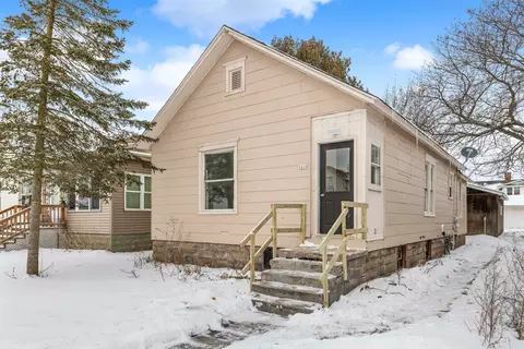 1610 15th Ave, Menominee, MI 49858