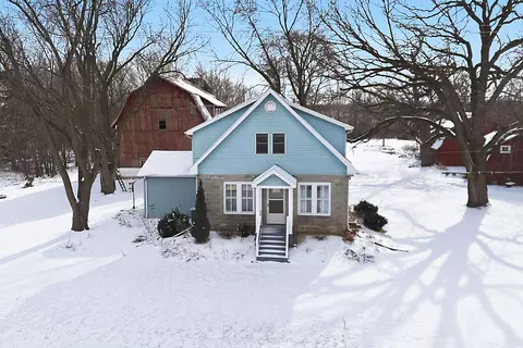 5987 County Rd E, Omro, WI 54963