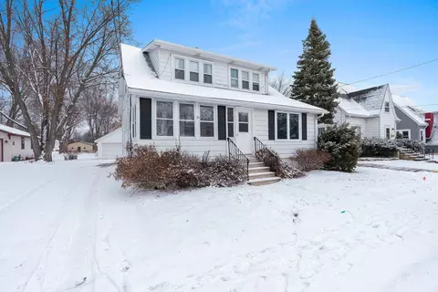 1343 Eliza St, Green Bay, WI 54301
