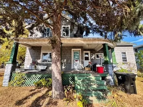 1312 27th Ave, Menominee, MI 49858