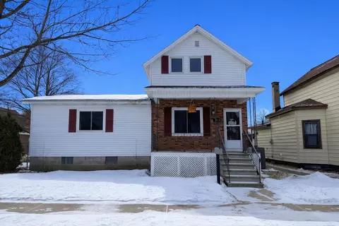 911 Carney Blvd, Marinette, WI 54143