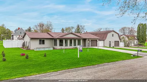 170 Jefferson St, Winneconne, WI 54986