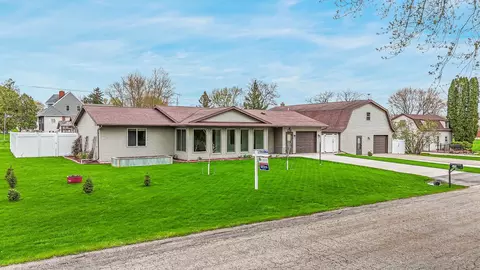170 Jefferson St, Winneconne, WI 54986