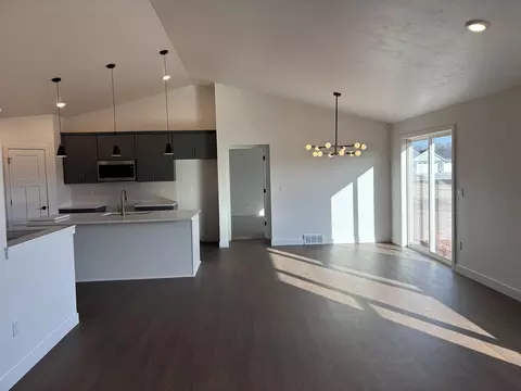 Living - W5609 Tonys Way, Appleton, WI 54915 photo 2 of 3