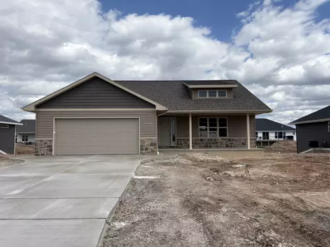 1260 Putnam Dr, Pulaski, WI 54162