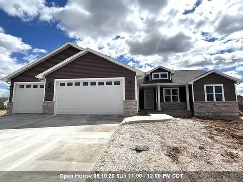 N9036 Cedar Court, Menasha, WI 54952