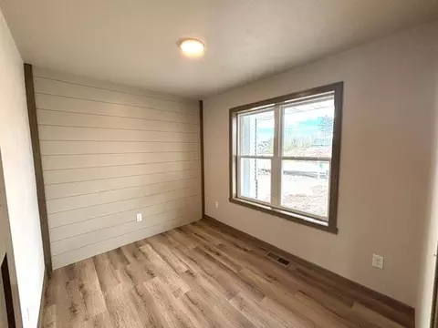 Bedroom - n9036 Cedar Ct, Menasha, WI 54952 photo 3 of 3