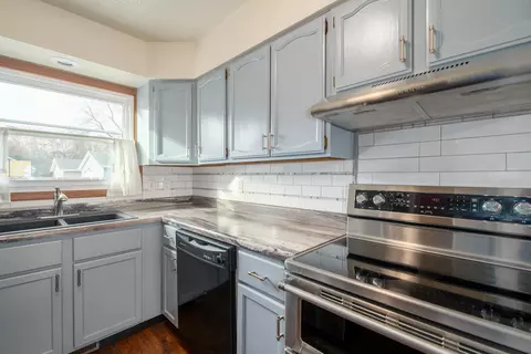 Kitchen - 1575 Covington Dr, Oshkosh, WI 54904 photo 2 of 2