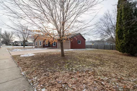 Exterior - 1575 Covington Dr, Oshkosh, WI 54904 photo 2 of 4