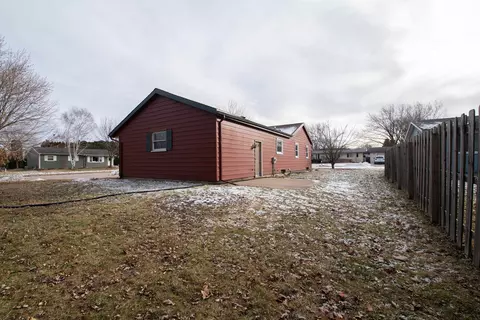 Exterior - 1575 Covington Dr, Oshkosh, WI 54904 photo 3 of 4