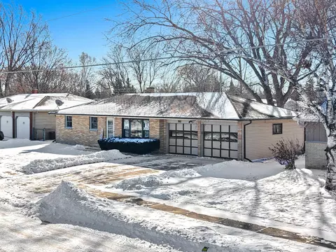 1865 Bond St, Green Bay, WI 54303