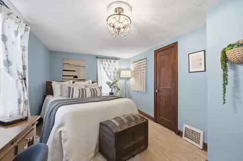 Bedroom - 614 E Grant St, Appleton, WI 54911 photo 5 of 10