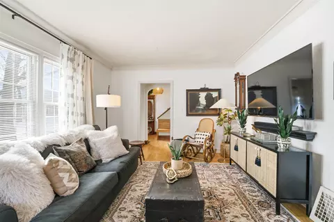 Living - 614 E Grant St, Appleton, WI 54911 photo 4 of 5