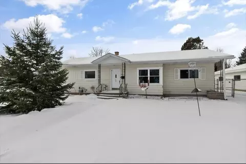625 Dawes St, Marinette, WI 54143