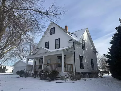 1421 E Midway Rd, Appleton, WI 54915