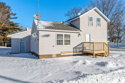 237 Center St, Oconto, WI 54153
