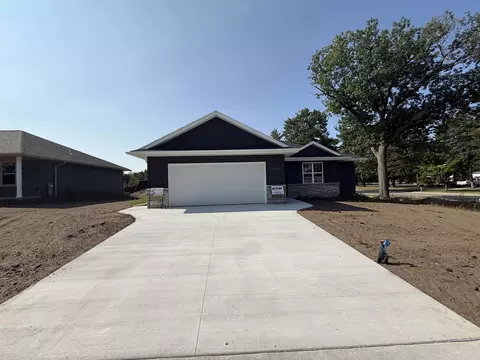 1015 Constellation Way, Marinette, WI 54143
