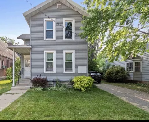 735 Jackson St, Oshkosh, WI 54901
