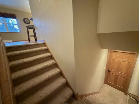 Entry Way - 264 Jasmine Dr, Berlin, WI 54923 photo 9 of 14