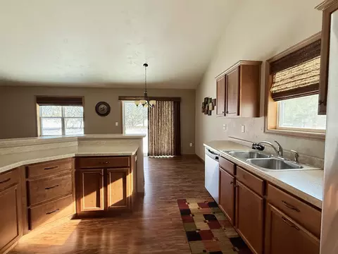 Kitchen - 264 Jasmine Dr, Berlin, WI 54923 photo 4 of 4