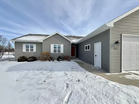 Exterior - 264 Jasmine Dr, Berlin, WI 54923 photo 4 of 20