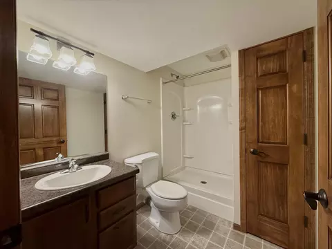 Bath - 264 Jasmine Dr, Berlin, WI 54923 photo 4 of 4