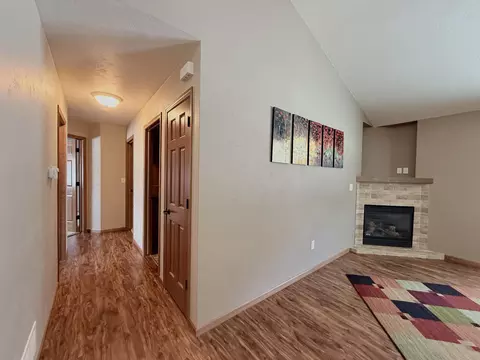 Entry Way - 264 Jasmine Dr, Berlin, WI 54923 photo 3 of 14