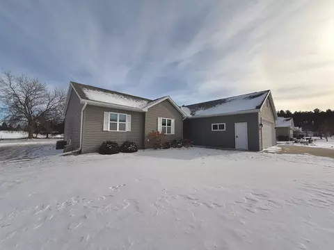 Exterior - 264 Jasmine Dr, Berlin, WI 54923 photo 18 of 20