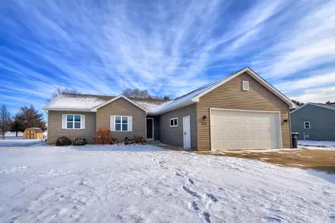 264 Jasmine Dr, Berlin, WI 54923