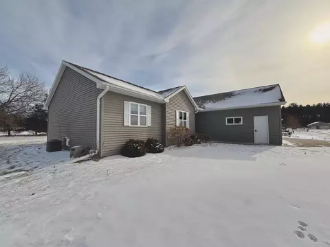 Exterior - 264 Jasmine Dr, Berlin, WI 54923 photo 17 of 20