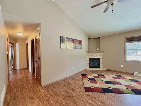 Entry Way - 264 Jasmine Dr, Berlin, WI 54923 photo 2 of 14