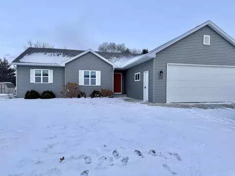 Exterior - 264 Jasmine Dr, Berlin, WI 54923 photo 3 of 20