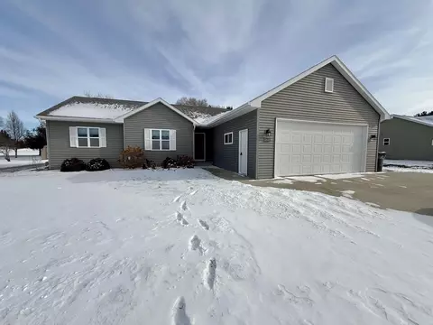 Exterior - 264 Jasmine Dr, Berlin, WI 54923 photo 5 of 20