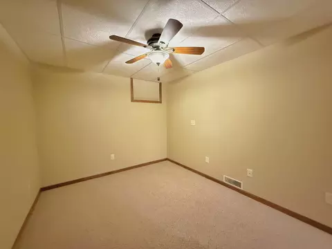 Bedroom - 264 Jasmine Dr, Berlin, WI 54923 photo 10 of 13