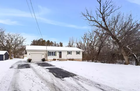345 Nye St, Hortonville, WI 54944