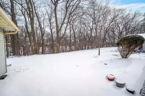 Exterior - 1035 S West Ct #B, Appleton, WI 54915 photo 2 of 5